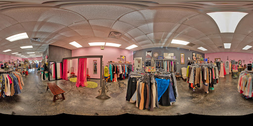 Boutique «What Women Want Resale Boutique», reviews and photos, 9012 Research Blvd Ste C12, Austin, TX 78758, USA