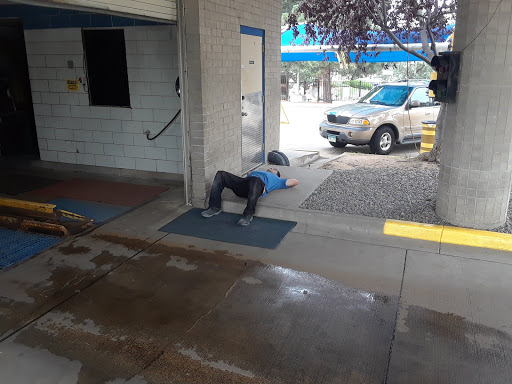 Auto Glass Shop «White Glove Car Wash | Auto Detailing and Chip Repair», reviews and photos, 7759 E Iliff Ave, Denver, CO 80231, USA