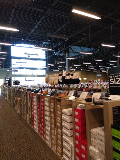 Shoe Store «DSW Designer Shoe Warehouse», reviews and photos, 17100 Southcenter Pkwy, Tukwila, WA 98188, USA