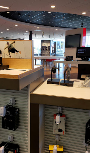 Cell Phone Store «Verizon», reviews and photos, 715 W Dekalb Pike, King of Prussia, PA 19406, USA