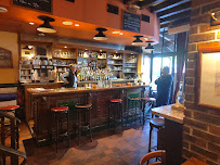 Atmosphère du Café et restaurant de grillades Bougnat Bar à Saint-Mandé - n°2
