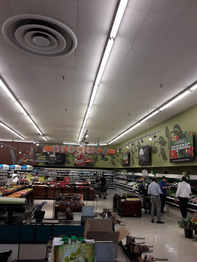 Grocery Store «Kroger», reviews and photos, 1525 Madison Ave, Covington, KY 41011, USA