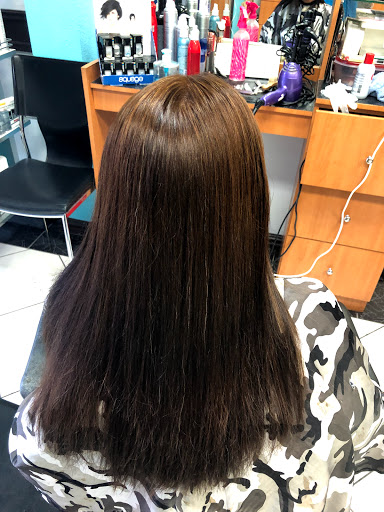 Beauty Salon «Hollywood Hair Salon», reviews and photos, 1100 N Blue Mound Rd, Saginaw, TX 76131, USA