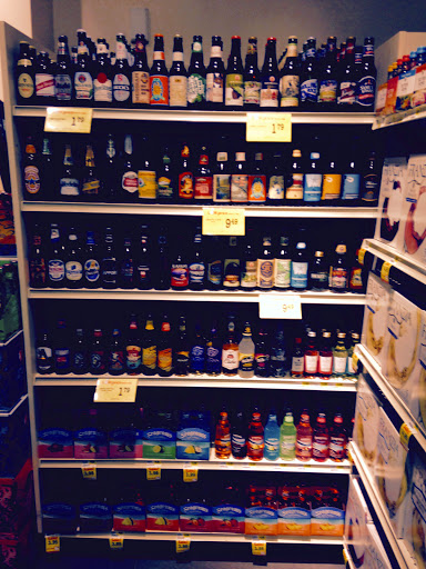 Liquor Store «Cub Liquor», reviews and photos, 1201 Larpenteur Ave W, Roseville, MN 55113, USA