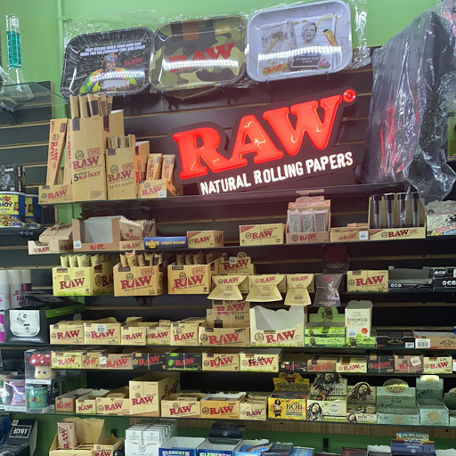 Vaporizer Store «South Side Smoke Shop», reviews and photos, 6240 S Pulaski Rd, Chicago, IL 60629, USA