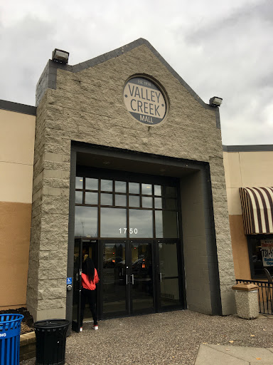 Shopping Mall «Valley Creek Mall», reviews and photos, 1750 Weir Dr, St Paul, MN 55125, USA