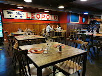 Atmosphère du Restaurant La Terrasse - La Madeleine - n°2