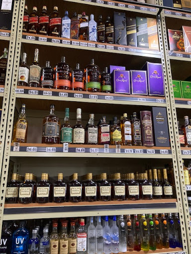 Liquor Store «Franklin Liquor & Deli», reviews and photos, 28500 Franklin Rd, Southfield, MI 48034, USA