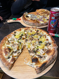 Plats et boissons du Pizzeria Woodiz Saint Cloud - n°10
