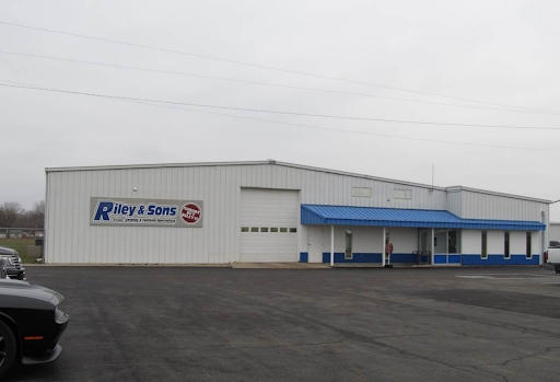 Auto Repair Shop «Riley & Sons Collision & Mechanical Specialists», reviews and photos, 2394 E 400 S, Anderson, IN 46017, USA