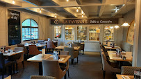 Atmosphère du Restaurant français La Taverne - Table de caractère - Chasseneuil-du-Poitou - n°2