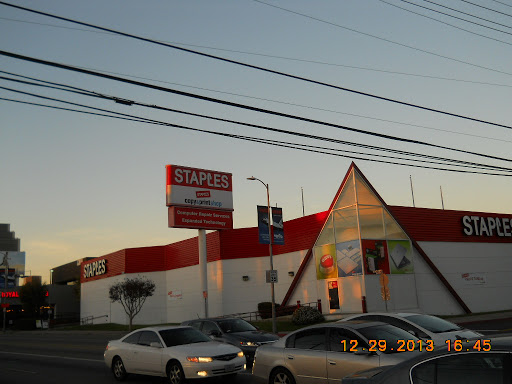 Office Supply Store «Staples», reviews and photos, 2052 S Bundy Dr, West Los Angeles, CA 90025, USA
