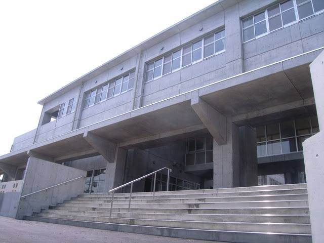 富山市立呉羽中学校