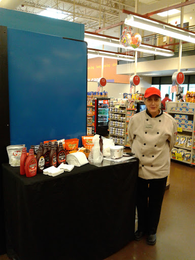 Grocery Store «Hannaford Supermarket», reviews and photos, 255 Warner Blvd, Taunton, MA 02780, USA