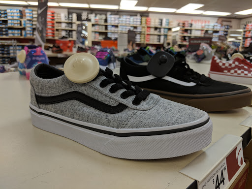 Shoe Store «Famous Footwear», reviews and photos, 5500 Grossmont Center Dr, La Mesa, CA 91942, USA