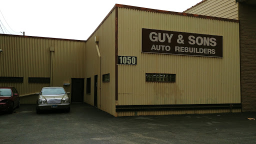 Auto Body Shop «Guy & Sons Auto Rebuilders», reviews and photos, 1050 W Van Buren St, Chicago, IL 60607, USA