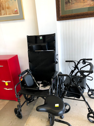 Thrift Store «St Vincent De Paul Society», reviews and photos, 5236 Cedar St, Bellaire, TX 77401, USA