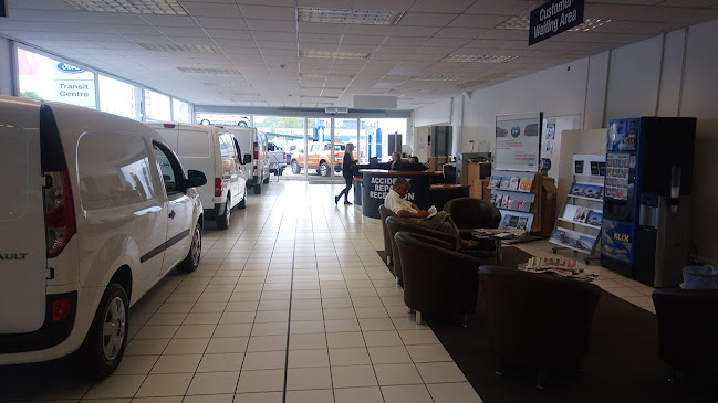 Reviews of Vospers Van Centre Plymouth in Plymouth - Car dealer