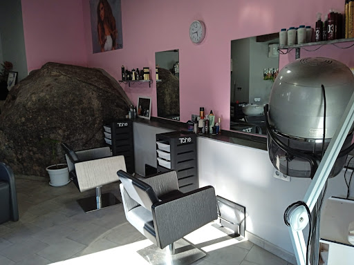 Peluquería y Estética Akua en Sequeros, Salamanca