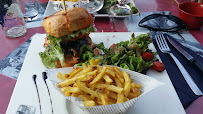 Hamburger du Restaurant Le Charleston à Saint-Aubin-sur-Mer - n°14