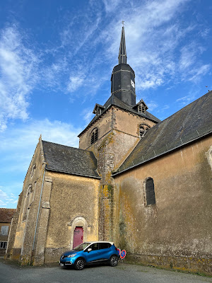 Église Saint-Front à Domfront-en-Champagne
