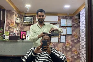 Raj Hair Studio - Unisex Salon image