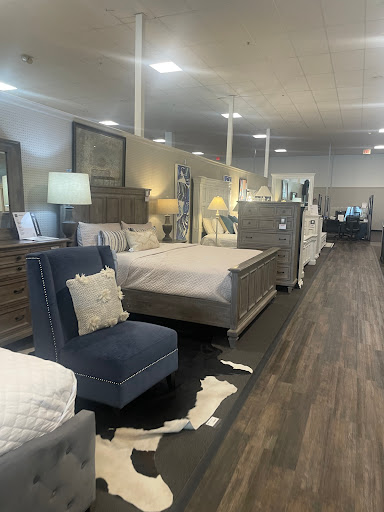Furniture Store «Value City Furniture», reviews and photos, 5701 Mercury Dr, Dearborn, MI 48126, USA