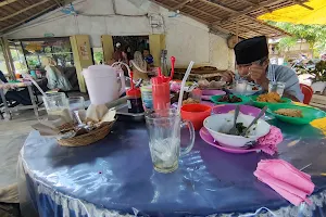 Warung mie sop banyumas image