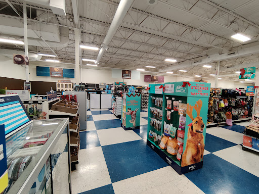 Pet Supply Store «Petco Animal Supplies», reviews and photos, 7590 150th St W, Apple Valley, MN 55124, USA