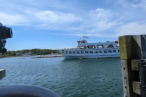 Island Queen Ferry image