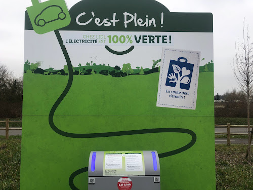 Borne de recharge de véhicules électriques Lidl Charging Station Pontault-Combault
