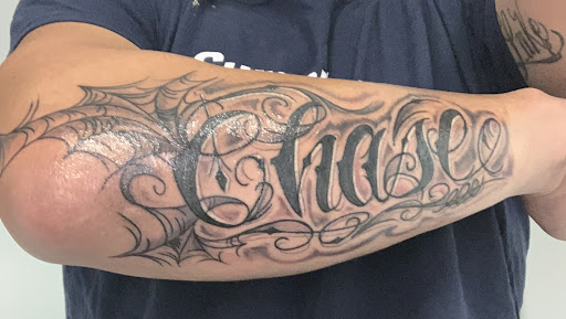 Tattoo Shop «Top Hat Tattoo», reviews and photos, 678 NY-25A, Rocky Point, NY 11778, USA