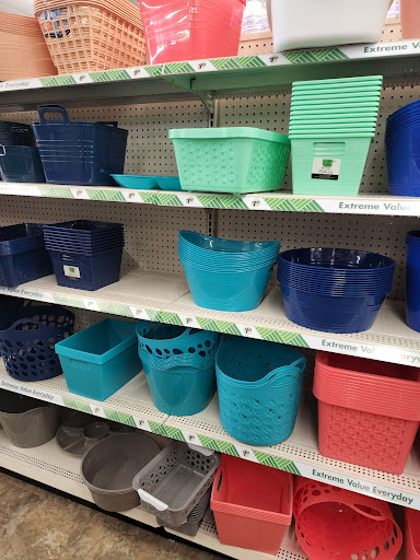 Dollar Store «Dollar Tree», reviews and photos, 15110 Municipal Dr, Madeira Beach, FL 33708, USA