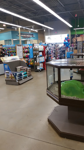 Pet Supply Store «Petco Animal Supplies», reviews and photos, 21348 Kuykendahl Rd, Spring, TX 77379, USA