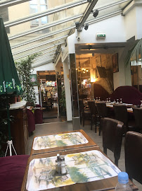 Atmosphère du Restaurant français La Cour de la Huchette à Paris - n°16
