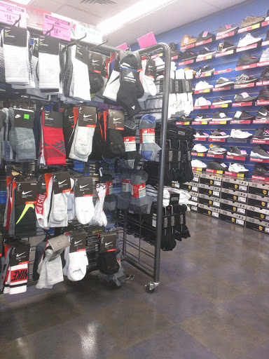 Sporting Goods Store «Big 5 Sporting Goods», reviews and photos, 1401 E 120th Ave, Thornton, CO 80233, USA