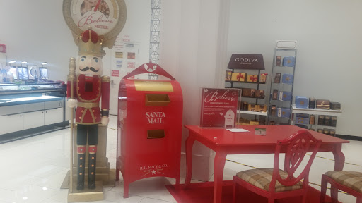 Shopping Mall «Fulton Mall», reviews and photos, 400 Fulton St, Brooklyn, NY 11201, USA