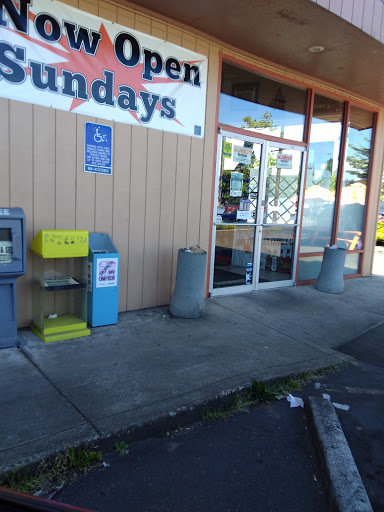 Liquor Store «Santiam Liquor Store», reviews and photos, 2530 Pacific Blvd SE, Albany, OR 97322, USA