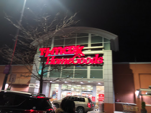 Department Store «T.J. Maxx & HomeGoods», reviews and photos, 105 Middlesex Ave, Somerville, MA 02145, USA