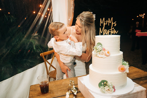 Wedding Bakery «The Cake Lady Custom Cakes», reviews and photos, 207 Orange Ave, Fort Pierce, FL 34950, USA