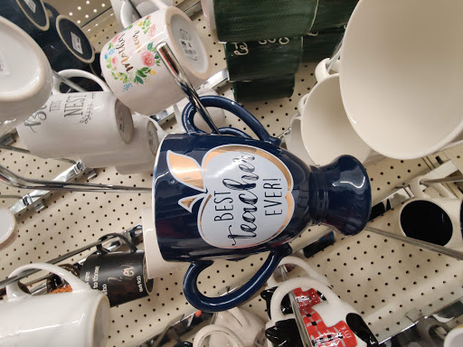 Department Store «Big Lots», reviews and photos, 5600 Mercury Dr, Dearborn, MI 48126, USA