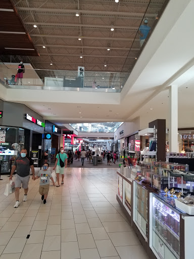 Shoe Store «Reebok Outlet», reviews and photos, 651 Kapkowski Rd #1048, Elizabeth, NJ 07201, USA