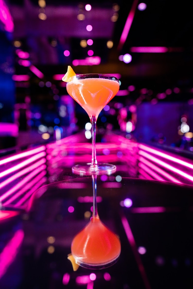 Calirosa Cocktail Lounge
