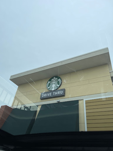 Coffee Shop «Starbucks», reviews and photos, 5084 Kahn Dr, Lumberton, NC 28358, USA