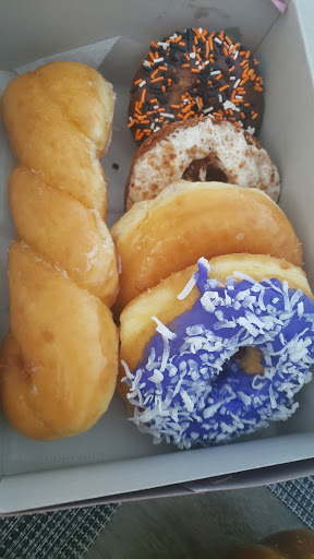 Donut Shop «Donut Star», reviews and photos, 601 W Washington St, San Diego, CA 92103, USA