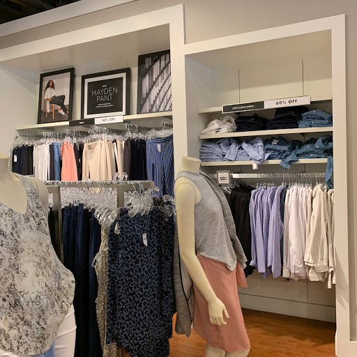 Clothing Store «Banana Republic», reviews and photos, 820 W Stacy Rd, Allen, TX 75013, USA