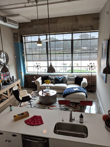 Shopping Mall «Mockingbird Station», reviews and photos, 5307 E Mockingbird Ln, Dallas, TX 75206, USA