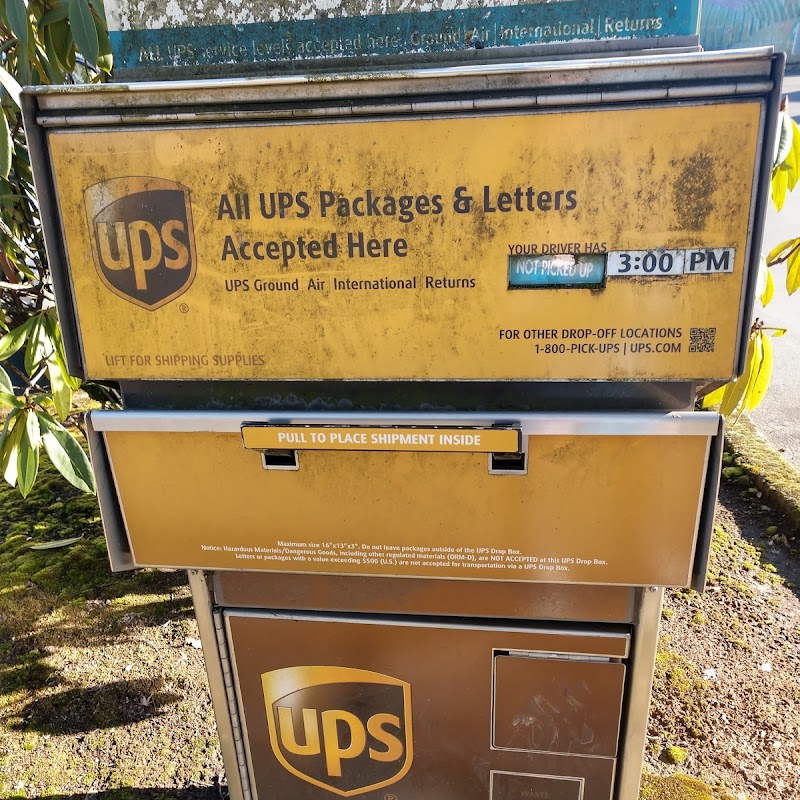 UPS Mail Drop Box