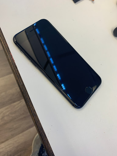 Mobile Phone Repair Shop «CPR Cell Phone Repair Rochester Hills», reviews and photos, 272 E Auburn Rd, Rochester Hills, MI 48307, USA