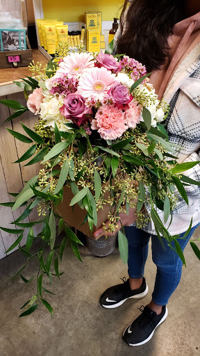 Florist «Kent Buds & Blooms», reviews and photos, 417 Ramsay Way, Kent, WA 98032, USA